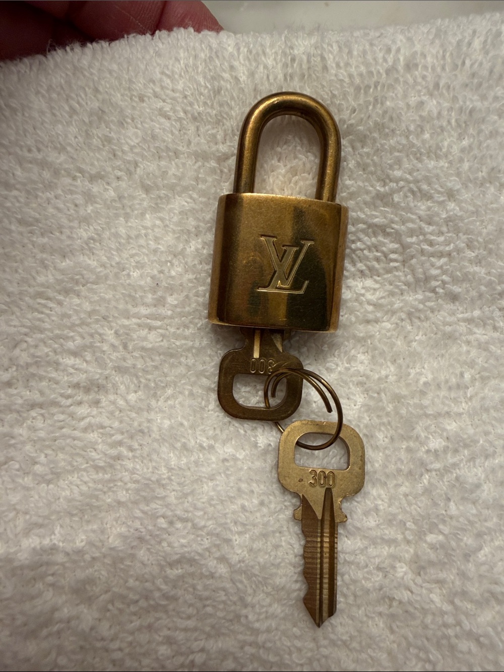 Louis Vuitton lock with keys